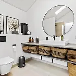 Σπίτι διακοπών 4 Bedroom In